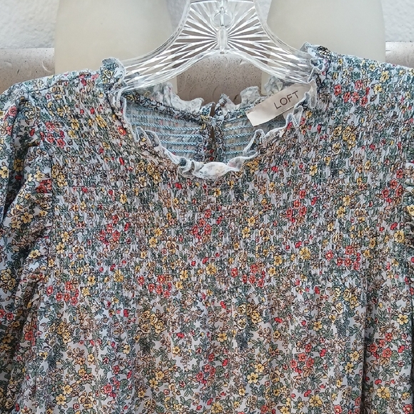 LOFT Green and Blue Floral Flutter Sleeve Blouse with Ruffled Peter Pan Collar - Picture 2 of 9